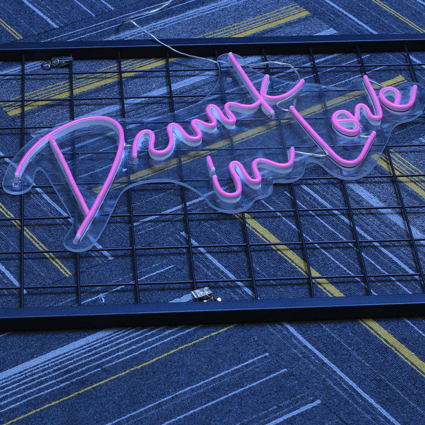 Custom Neon Sign Drunk in Love - Neon On Demand