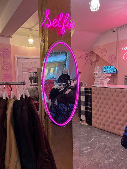 Selphy Mirror Selfie mirror - Oval led mirror, selfie mirror -LED MIRROR – Neon On Demand